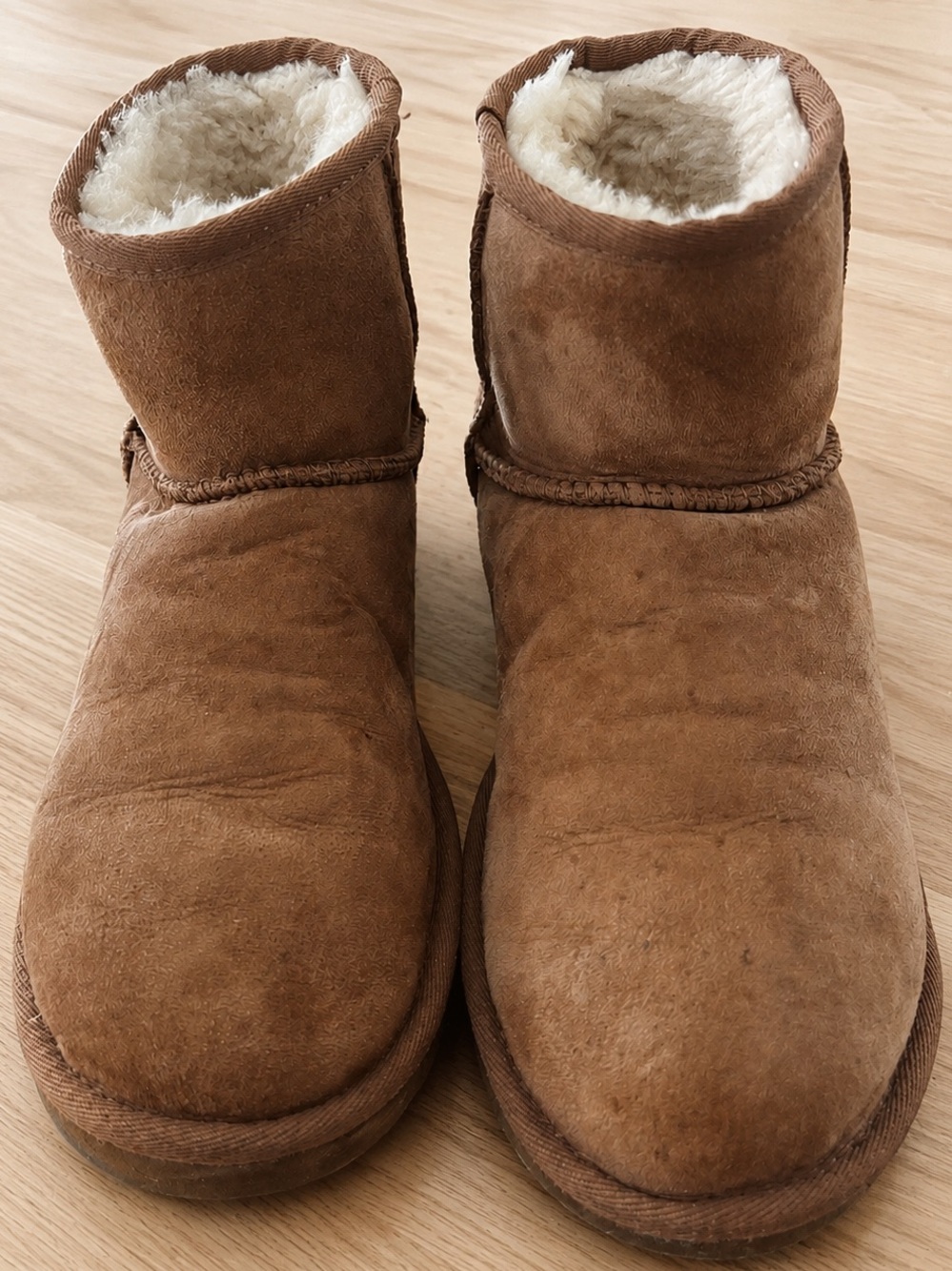 UGG Classic Mini Chestnut Suede Shearling Winter Boots Women’s - Size 8